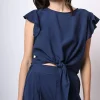 Top crop con nodo alla vita