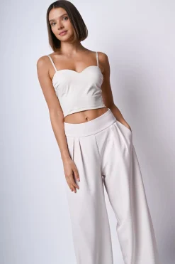 Top crop con scollo a cuore