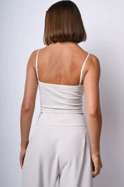 Top crop con scollo a cuore