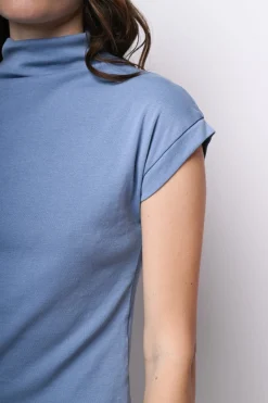 Top in cotone con collo alto