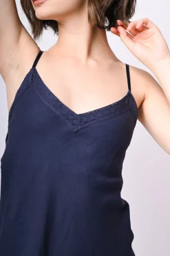 Top in lino e viscosa con pizzo