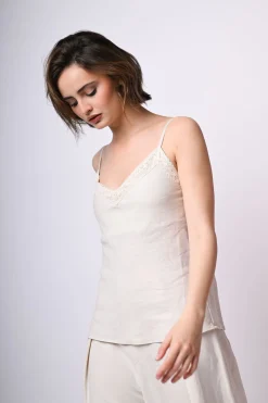 Top in lino e viscosa con pizzo