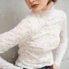 Top in pizzo con scollo a cratere