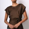 Top in raso con nodo laterale