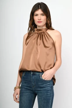 Top in raso e pizzo