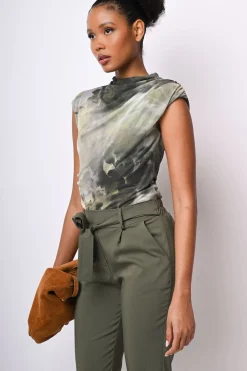 Top in tulle a stampa floreale astratta