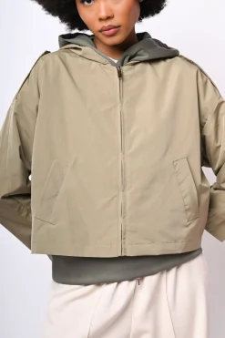 Trench corto zip e cappuccio