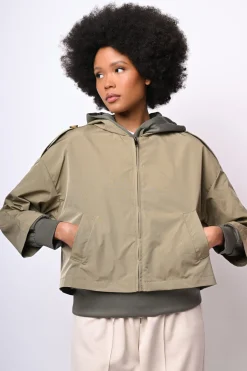 Trench corto zip e cappuccio