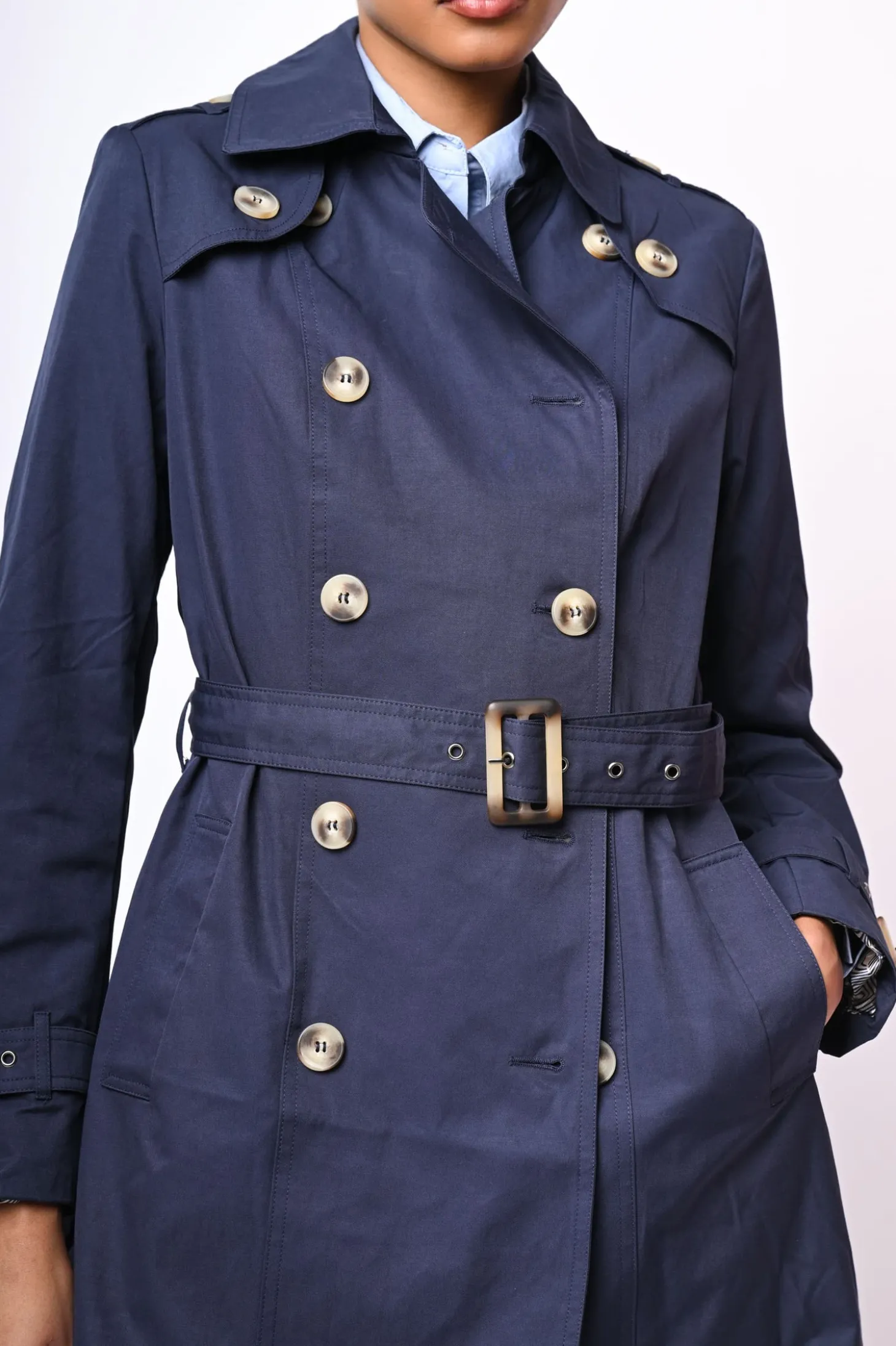 Trench doppiopetto con cintura